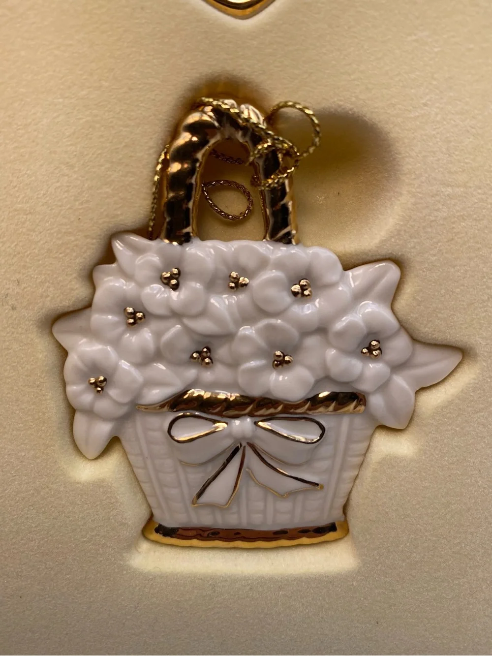 Lenox White and Gold Wedding Ornament Set of 11 Porcelain Décor